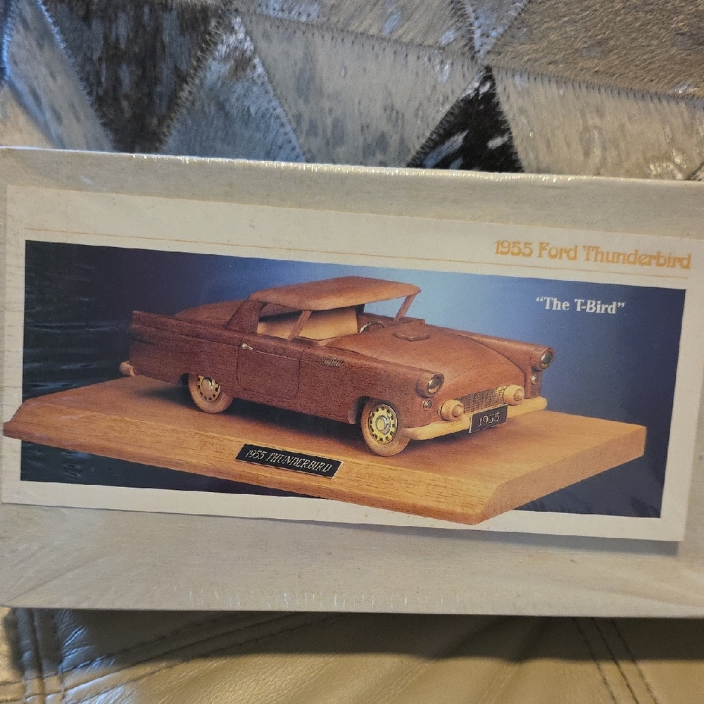 1955 Ford Thunderbird Model Kit